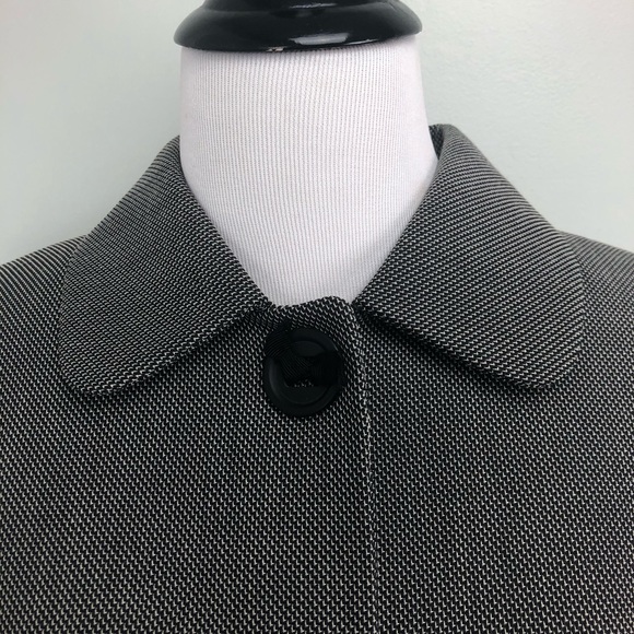 Tahari Arthur S. Levine Button Front Jacket - 8 - Picture 7 of 15
